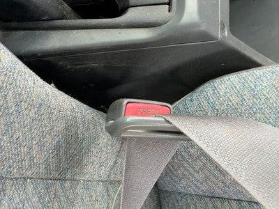 1998-2002 Isuzu Rodeo Driver Left Front Seat Belt Buckle Receiver Oem 8971584836