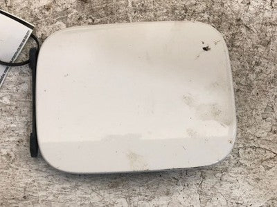 2005-2008 Suzuki Forenza Fuel Door Lid Gas Flap Oem White 6485085Z02