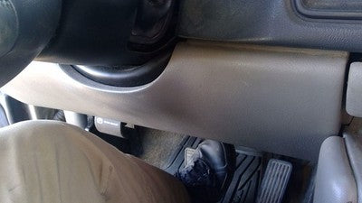 2000-2002 Chevy Tahoe Lower Dash Under Column Knee Bolster Trim Panel Gray 12d