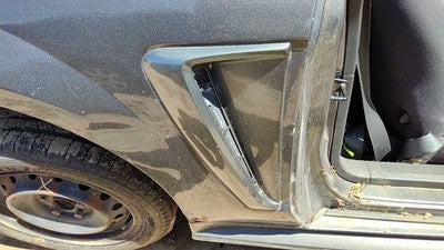 03 Mustang Passenger Right Rear Moulding On Quarter Panel Oem Shadow Gray Cx