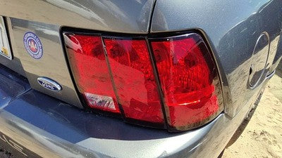 1999-2004 Ford Mustang Passenger Right Tail Light Brake Lamp Oem Rear