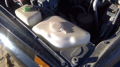 1996 Geo Tracker Windshield Washer Fluid Reservoir With Pump Oem Wiper Tank