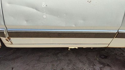 1984 Dodge D350 Passenger Right Front Moulding From Door Oem Trim Strip