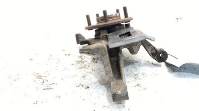 86-91 Eighty Eight Passenger Right Front Spindle Steering Knuckle With Wheel Hub