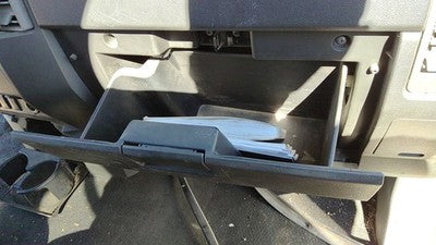 2004-2007 Nissan Titan Glove Box Assembly Complete Door With Latch W Graphite