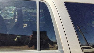 98-02 Expedition Driver Left Rear Vent Window Back Door Glass With Frame Oem
