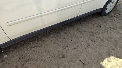 04-08 New Style Malibu Driver Left Lower Rocker Panel Moulding Side Skirt Sedan