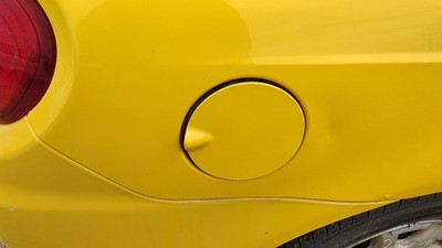 2000-2005 Dodge Neon Fuel Tank Door With Hinge Gas Lid Oem Filler Yellow