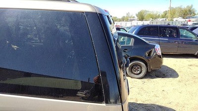 2001 Ford Expedition Driver Left Rear Moulding On Quarter Panel Oem