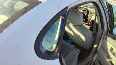 1996-2007 Ford Taurus Passenger Right Rear Quarter Glass Back Side Window Oem