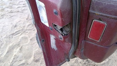 1990 Olds Eighty Eight Driver Left Front Door Latch With Rods/Cables Oem