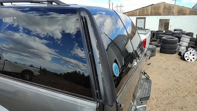 1999 Chevy Suburban Driver Left Rear Corner Moulding On Quarter Panel Oem
