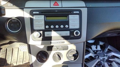 2007 Vw Passat Trim Bezel Around Radio Surround Dash Panel Oem