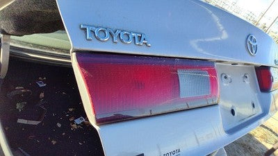 1997-1999 Toyota Camry Driver Left Inner Tail Light Brake Lamp Oem Rear