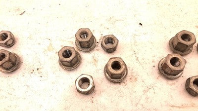 1984 Cadillac Deville 19 Lug Nut Set For Hubcap Retainer Bracket Oem