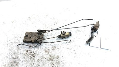 1989 Ford F350 Passenger Right Front Door Latch Mechanism W/ Inside Handle Lock
