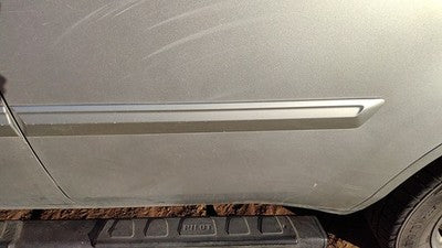 2009 Honda Pilot Driver Left Rear Moulding From Door Back Trim Strip Silver Si