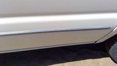 1993-2004 Ford Van E150 Passenger Right Front Moulding From Door Oem Trim Strip