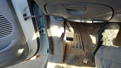 1999 Ford F150 Driver Left Lower Kick Trim Panel Oem Gray C2