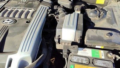 02-05 Xg350 Complete Air Intake Cleaner Filter Box Housing With Tube 3.5L