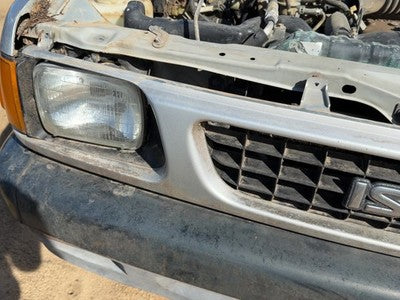 1991-1992 Isuzu Pup Front Grille Assembly Oem Silver 8970138575