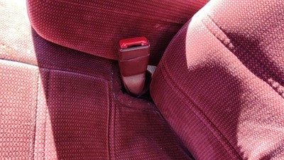 1995 Chevy Lumina Driver Left Front Seat Belt Buckle Receiver Oem Red