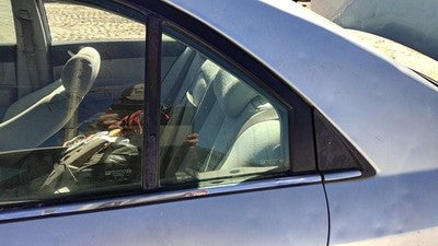 2006-2010 Hyundai Sonata Driver Left Rear Vent Window Back Door Glass With Frame