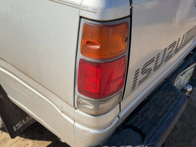1988-1995 Isuzu Pup Driver Left Tail Light Brake Lamp Oem Rear 4782777