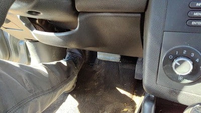 05-08 Pontiac G6 Lower Dash Under Column Knee Bolster Trim Panel Oem Black 19B