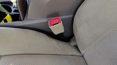 2007-2010 Nissan Altima Driver Left Front Seat Belt Buckle Receiver Oem Blond C