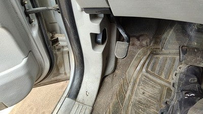 2007 Chrysler Pacifica Driver Left Lower Kick Trim Panel Oem Gray Da