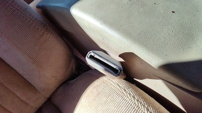 1993 Grand Prix Passenger Right Front Seat Belt Buckle Receiver Oem Tan 2 Door