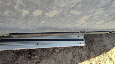 1989 Ford F150 Passenger Right Rear Moulding On Front Of Box Oem Rh