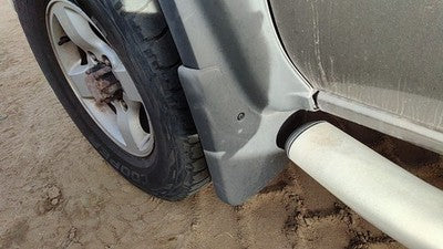 2000-2004 Nissan Xterra Driver Left Front Wheel Lower Flare Moulding Oem Fender