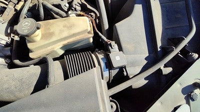 05-10 Cadillac Sts Complete Air Intake Cleaner Filter Box Housing With Tube 4.6L