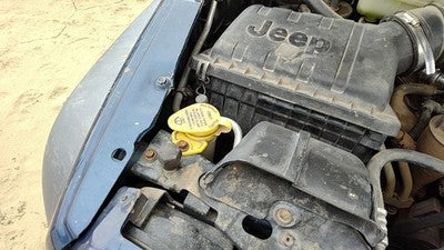 2002-2004 Jeep Liberty Windshield Washer Fluid Reservoir With Pump Wiper Tank