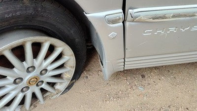 96-00 Town & Country Driver Left Moulding From Fender Trim Strip Silver Sq41