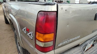 1999-2001 Chevy Silverado 2500 Driver Left Tail Light Brake Lamp Oem Rear