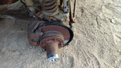 1979 Ford F150 Passenger Right Front Spindle Steering Knuckle With Wheel Hub 4X4