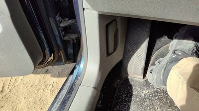 2006 Vw Jetta Driver Left Lower Kick Trim Panel Oem Gray