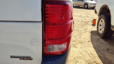2002-2005 Ford Explorer Passenger Right Tail Light Brake Lamp Oem Rear