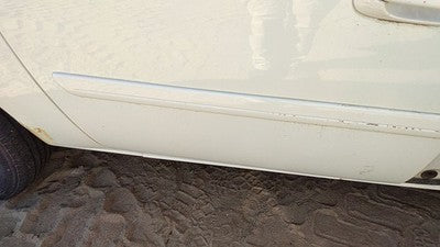 2007 Dodge Caravan Passenger Right Rear Moulding From Door Back Trim White Pw1