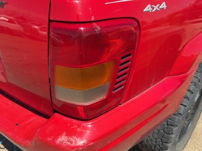 1999-2003 Jeep Grand Cherokee Passenger Right Tail Light Brake Lamp Oem Rear