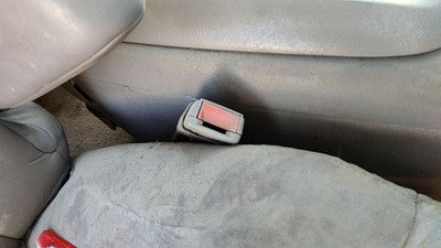 1999 Gmc Yukon Passenger Right Front Seat Belt Buckle Receiver Oem Tan 522