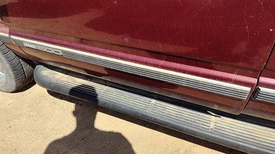 1992-2000 Gmc Yukon Driver Left Front Moulding From Door Oem Trim Strip 15565467