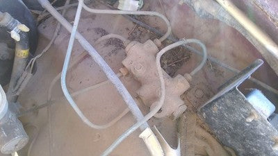1986 Isuzu Pup Pickup Brake Proportioning Valve Oem