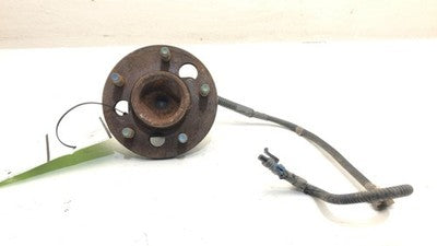 1997-2005 Chevy Venture Rear Spindle Stub Wheel Hub With Speed Sensor Wire Oem