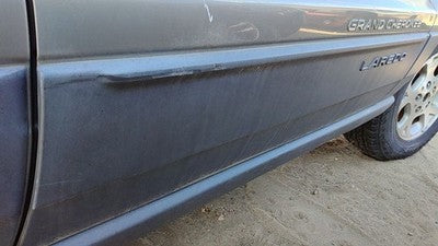 00-03 Jeep Grand Cherokee Passenger Right Front Moulding From Door Trim Strip