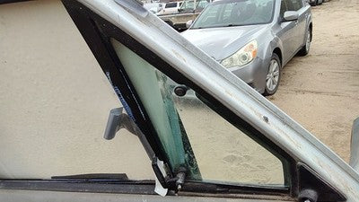 88-96 Jeep Cherokee Driver Left Front Vent Window Small Door Glass With Frame