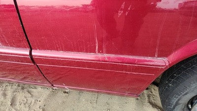 01 Cadillac Eldorado Driver Left Rear Moulding On Quarter Panel Crimson Red 86U